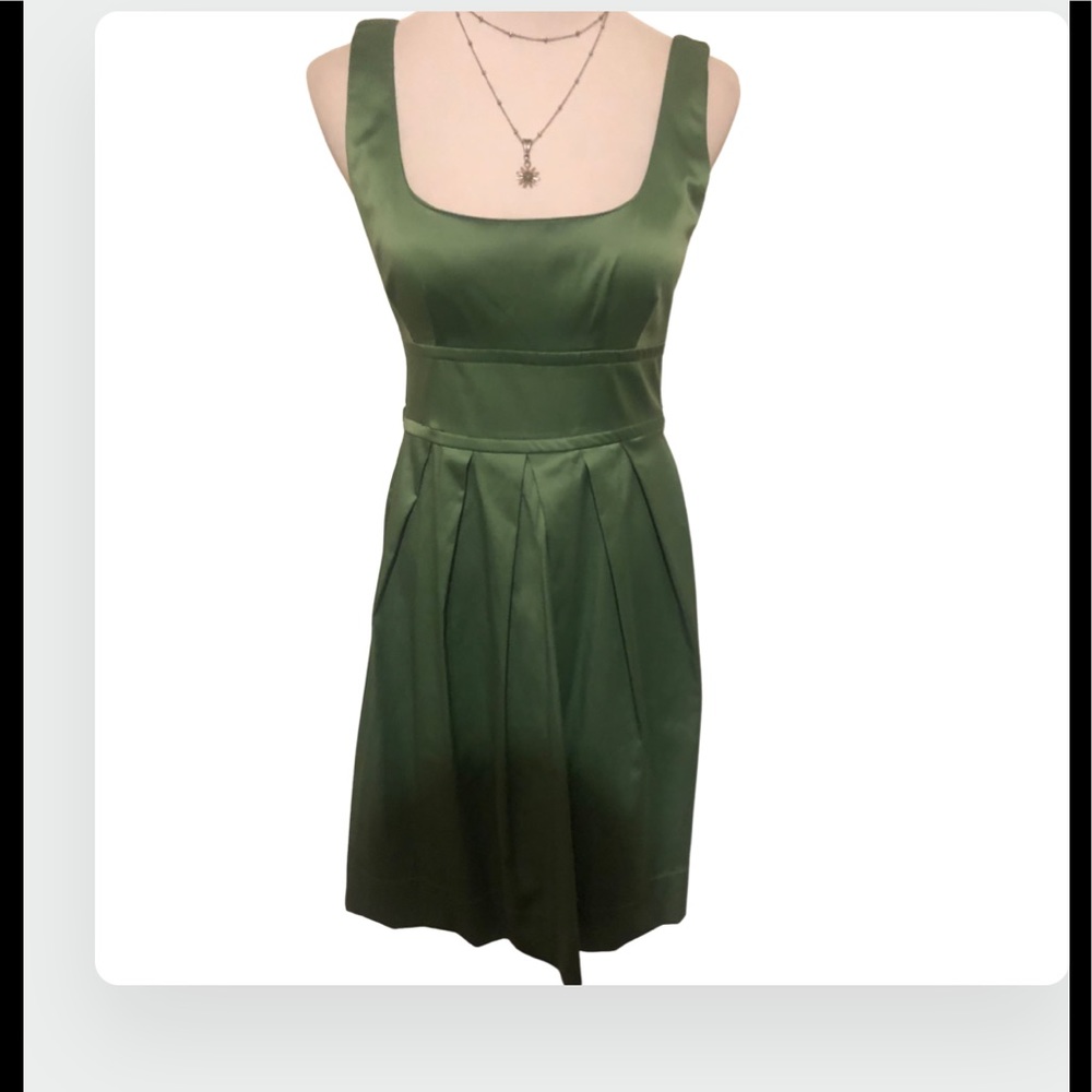 👇🏻$Reduced to lowest price. TeezeMe Green Satin Party Dress size 7